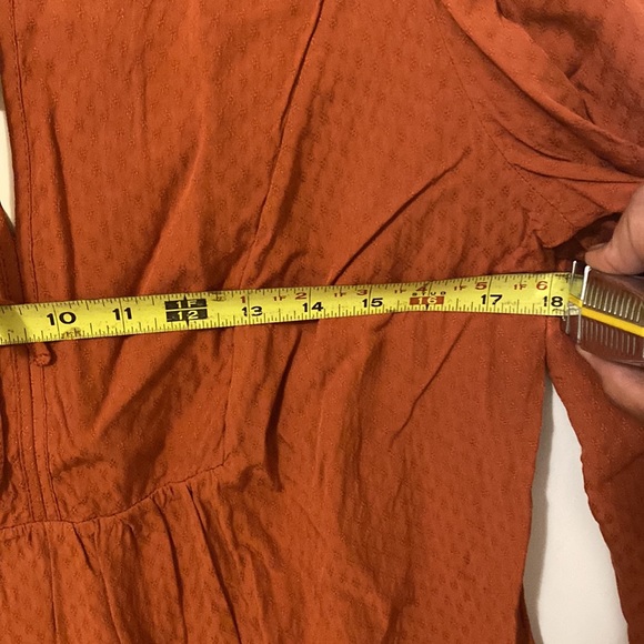 Womens’ Blouse - Universal Thread - Picture 4 of 5